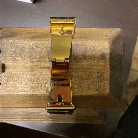 Gold and tortoise women’s Michael Kors watch - Picture 2 of 5